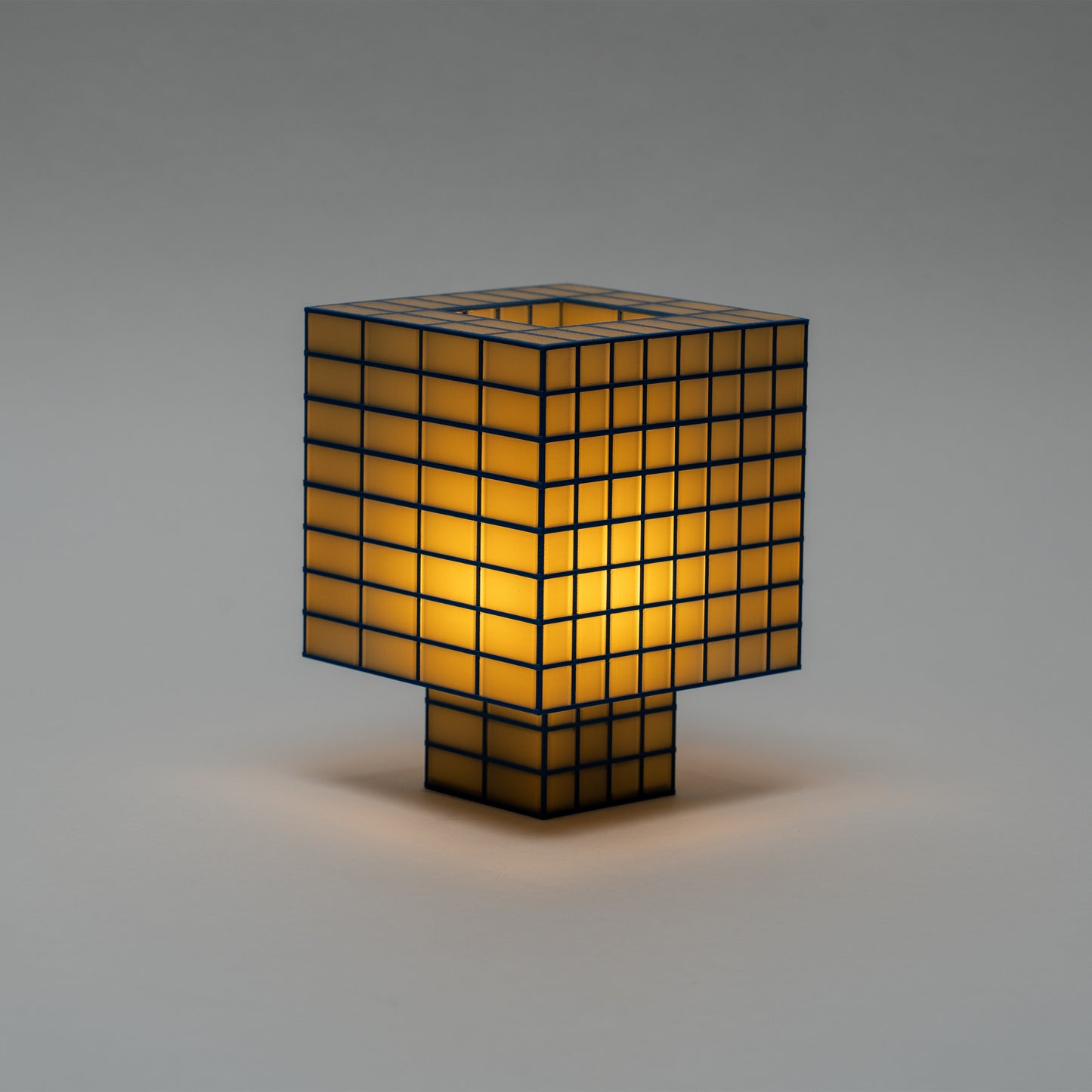 Tesser 8:3 Lamp