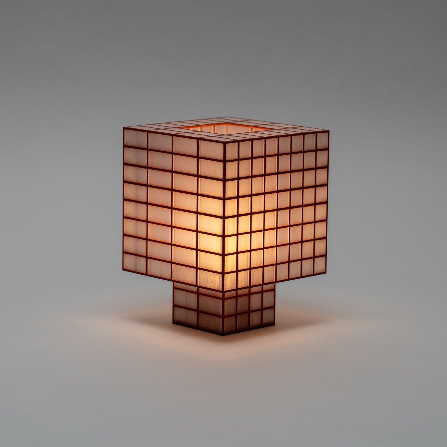 Tesser 8:3 Lamp